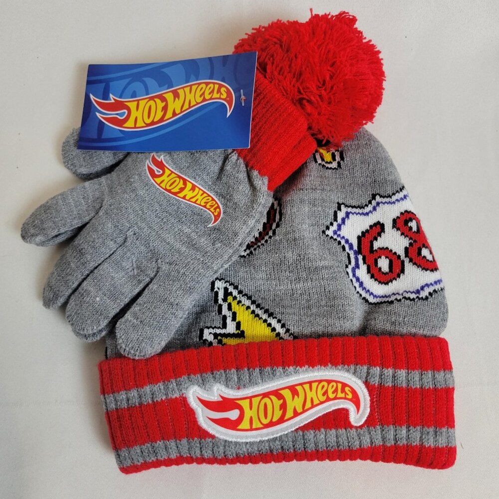 New NWT Children's Hot Wheels Cars Pom Beanie Hat and Gloves Set Grey Red Cars